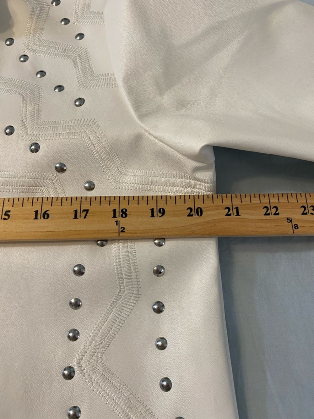 Pamela McCoy White Pearl Faux Leather Studded Zip Front Jacket Large - Picture 6 of 10
